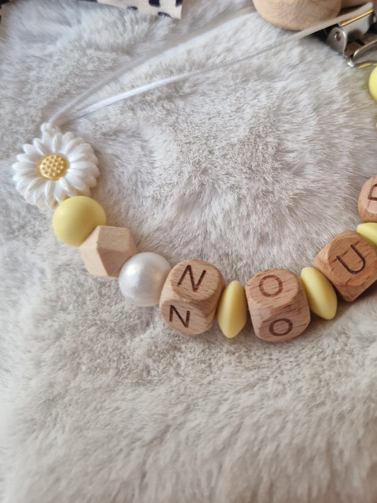 Attache Tétine Margarida - perles en silicone - cadeau bébé